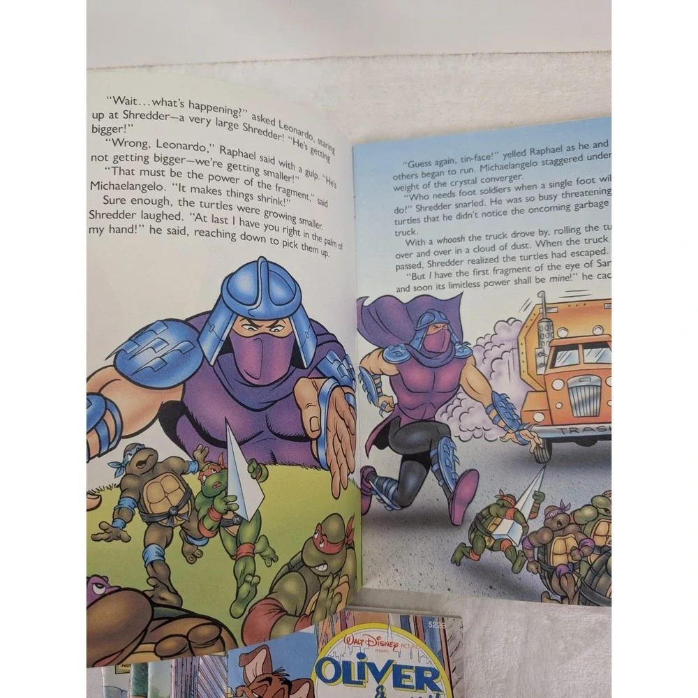 Vintage Teenage Mutant Ninja Turtle Book The Incredible Shrinking‎ Turtles 90s